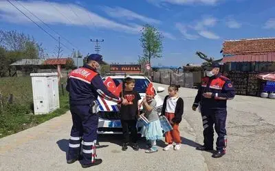 Atakum Jandarma çocukların bayramını kutladı
