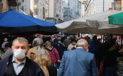 Tam kapanma öncesi semt pazarlarında yoğunluk
