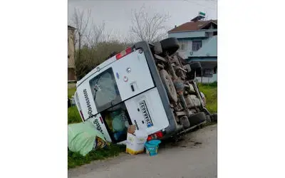 Samsun’da minibüs devrildi: 3 yaralı

