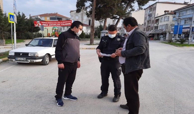 Alaçam Kaymakamı yol denetiminde - Samsun Alaçam İlçe Kaymakamı Fikret Zaman, yol kontrol ve arama noktasında yapılan denetimleri kontrol etti.