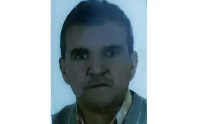 Tüfekle kendini vurdu
