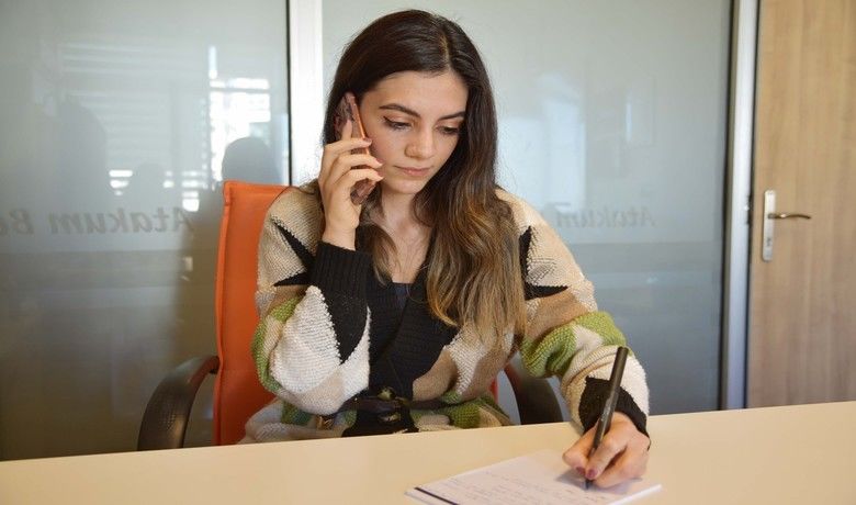 Tam kapanmada vatandaşlara psikolojik destek
 - Korona virüs pandemisinin ilk günlerinde hizmet vermeye başlayan Atakum Belediyesi Psikolojik Dayanışma Platformu, 17 günlük tam kapanma sürecinde de psikolojik destek sağlıyor. Yurttaşlar, telefonla ulaşabildikleri uzmanlara sorunlarını anlatarak ücretsiz danışmanlık hizmeti alabiliyor.