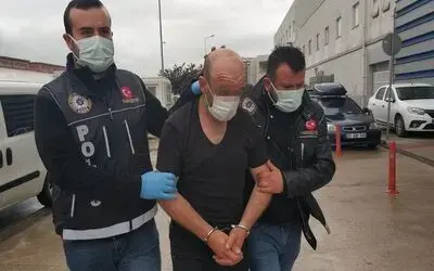 Araç içinde zulalanmış uyuşturucuyla yakalandı
