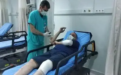 Sağlık çalışanına çarpıp kaçtı
