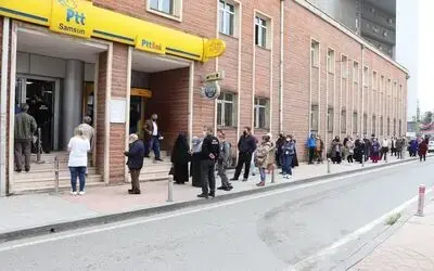 Samsun’da ’pandemi sosyal destek’ kuyruğu
