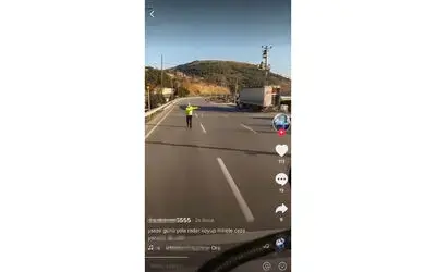 Sosyal medyada canlı yayın yaparken kendisini durduran polislere küfreden tır sürücüsüne 1 yıl 9 ay 26 gün hapis
