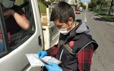 Narkotik polisinden sokağa çıkma kısıtlaması uygulaması
