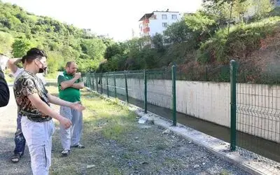 Top oynarken ırmağa düşen çocuk yaralandı
