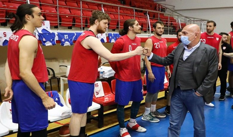 Başkan Yıldırım basketbol takımı ile bayramlaştı
 - Samsunspor Futbol Kulübü A.Ş. Yönetim Kurulu Başkanı Yüksel Yıldırım, Play-Off’lar öncesi Samsunspor Kulübü Basketbol Takımı ile bayramlaşarak, oyuncularla sohbet etti.