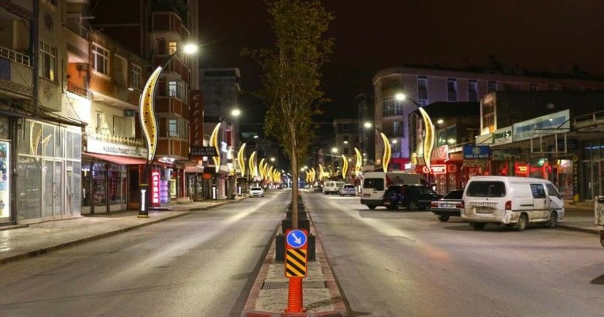 Alaçam Caddesi görsel dokunuşla ışıl ışıl