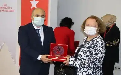 Vali Dağlı: "Korona ile mücadelenin baş aktörü hemşirelerimiz"
