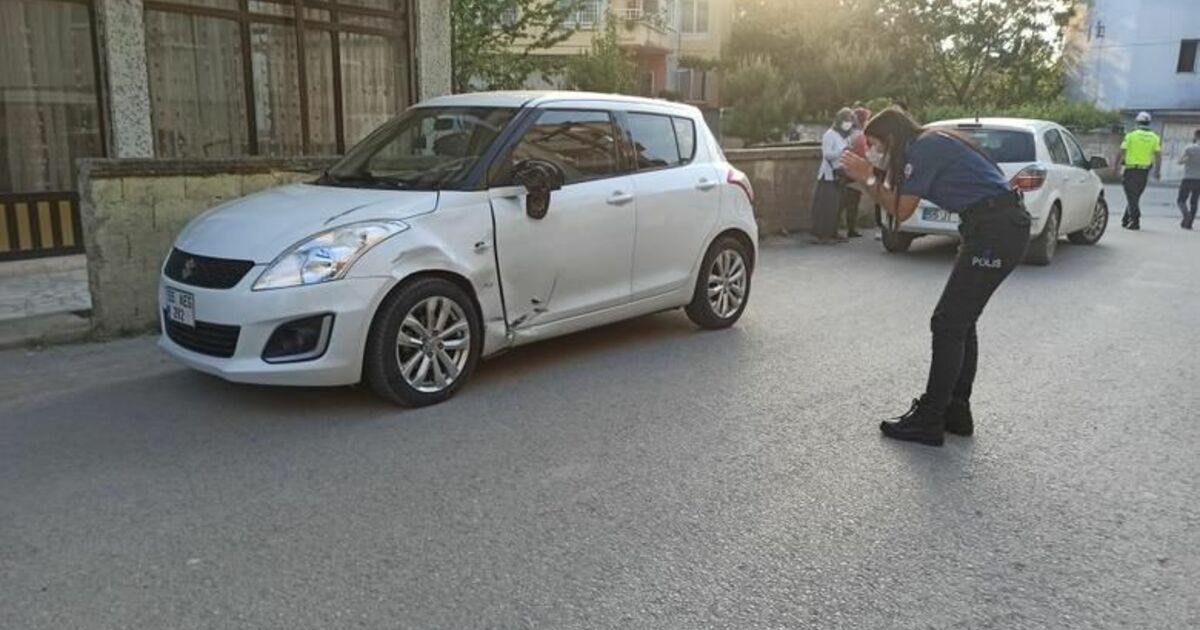 Otomobile çarpan motosikletli yaralandı