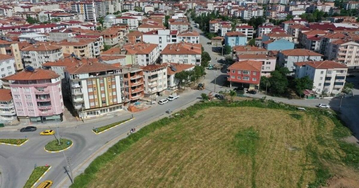 Emirefendi Mahallesine semt pazarı kuruluyor