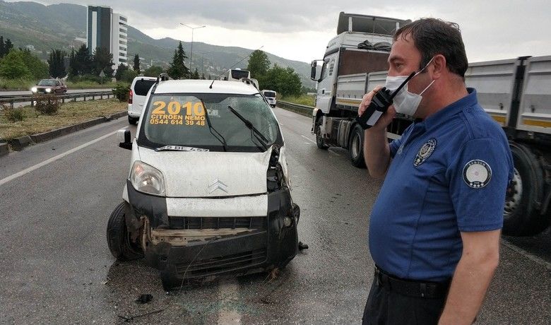 Samsun’da bariyere çarpan aracın sürücüsü yaralandı
