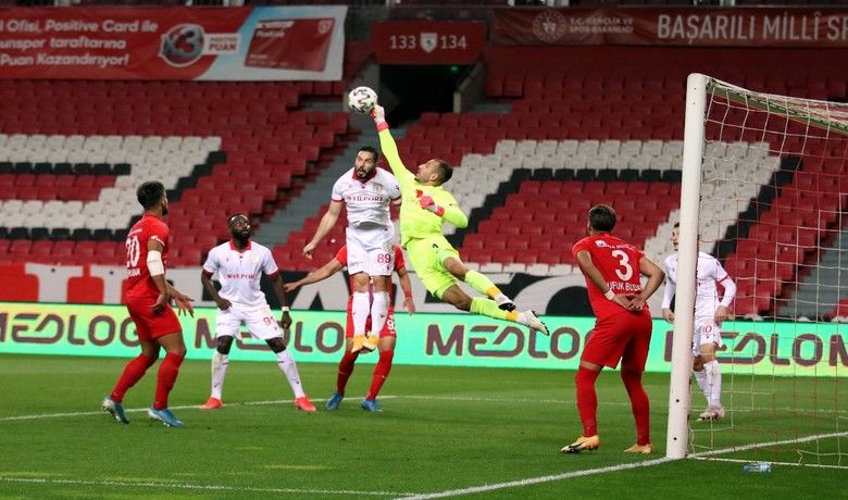 TFF 1. Lig Play-Off: Samsunspor: 2 - Altınordu: 2
 - TFF 1. Lig Play-Off Yarı Final 2. maçında ilk maçtaki 1-0’lık mağlubiyetin ardından Altınordu’yu ağırlayan Samsunspor, mücadeleden 2-2 beraberlikle ayrıldı. Altınordu bu sonuçla Play-Off finaline yükseldi.