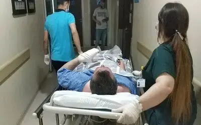Bıçaklı saldırıda hastanelik oldu
