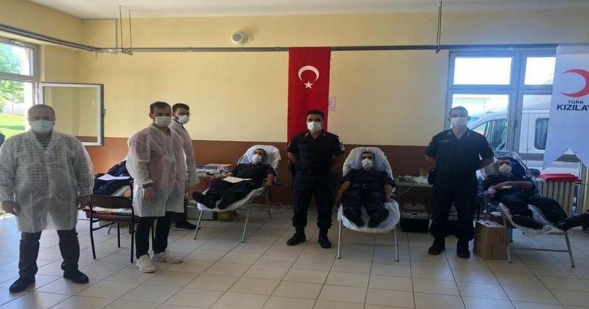 Acemi erlerden Kızılay’a kan bağışı
