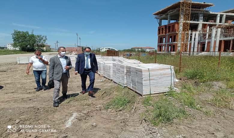 Bafra Hükümet Konağı inşaatı devam ediyor - Samsun Bafra Kaymakamı Cevdet Ertürkmen, yapımı devam eden yeni hükümet konağında incelemelerde bulundu.