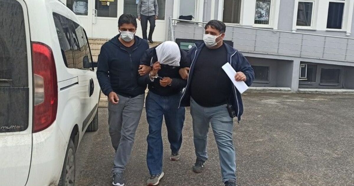 Çaldığı malları taksiye yüklerken yakalandı

