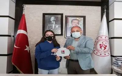 Kasapoğlu’ndan Türkiye Şampiyonu Derin Güdünlü’ye tebrik
