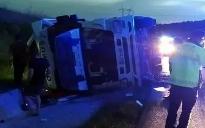 Samsun’da tır devrildi: 1 yaralı
