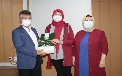 Dereceye giren öğrencilere ödülleri verildi
