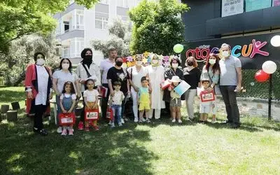 Miniklerin karne heyecanı

