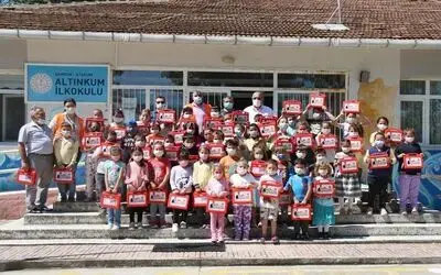 Atakum’da öğrencilere karne hediyesi
