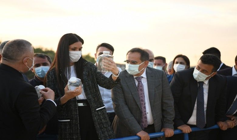 Başkan Demir: “Samsun’un su sorunu kalmayacak”
 - SAMSUN (İHA) – Samsun Büyükşehir Belediye Başkanı Mustafa Demir, “2 yıl içinde çeşmelerinden arıtılmış su akmayan tek bir hane bırakmayacağız” dedi.