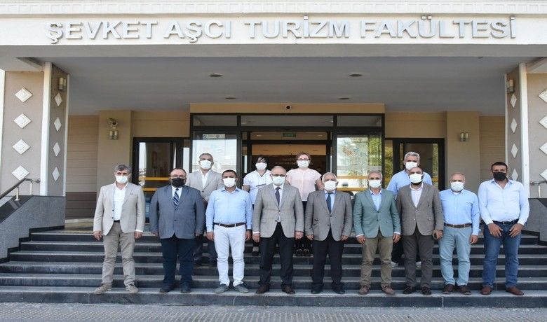 Bafra Turizm MYO’da devir teslim
 - Ondokuz Mayıs Üniversitesi (OMÜ) Bafra Turizm Meslek Yüksekokulu (MYO) Müdürlüğüne atanan Doç. Dr. Seyfullah Gül, Rektör Prof. Dr. Yavuz Ünal’ın da katıldığı devir teslim töreninde görevi Doç. Dr. Yasin Keleş’ten aldı.