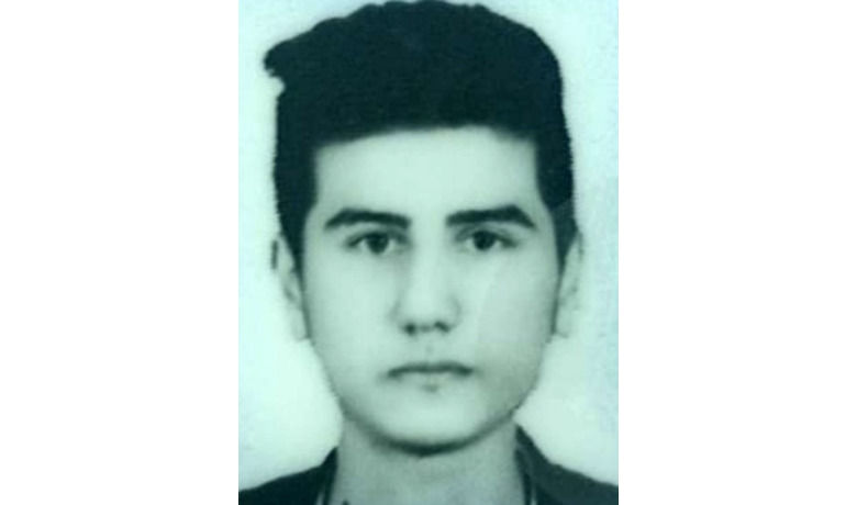 20 yaşındaki genç kemerle asılı halde ölü bulundu
 - Samsun’da 20 yaşındaki genç, kemerle asılı halde ölü olarak bulundu.