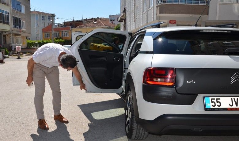 Aldığı sıfır araç ayıplıçıktı, açtığı hukuk davasını kazandı - Samsun’da bir kişi, 2016 yılında sıfır aldığı Citroen C4 marka/model aracın gizli ayıplı çıkması üzerine başlattığı hukuk mücadelesini kazandı. Mahkemenin ‘aracın ayıpsız yenisi ile değiştirilmesine’ karar vermesine rağmen yetkili firma ile görüşen otomobil sahibi, olumlu bir sonuç alamadı.