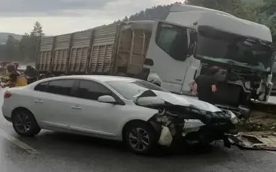Samsun’da otomobil tır ile çarpıştı: 1 yaralı
