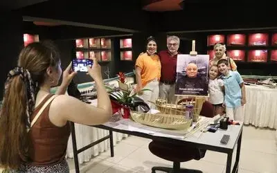 Kovid-19’dan hayatını kaybeden maket gemi ustasına vefa
