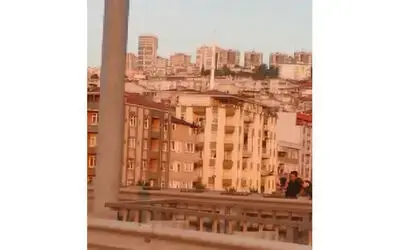 Viyadüğe çıkan down sendromlu çocuk yürekleri ağza getirdi

