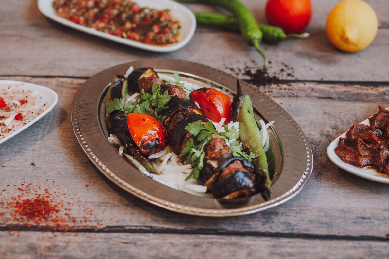 By SamEt Restoran Yenilenen Lezzetleri İle Hizmetinizde Tanıtım