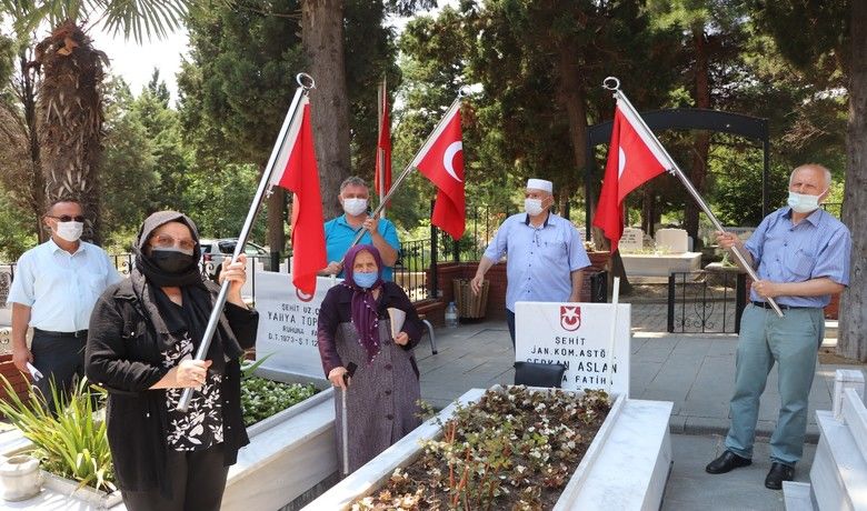 Şehit ailelerinden, bayrakçalanların serbest bırakılmasına tepki