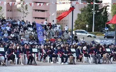 OMÜ Fen Edebiyat Fakültesi’nde mezuniyet heyecanı
