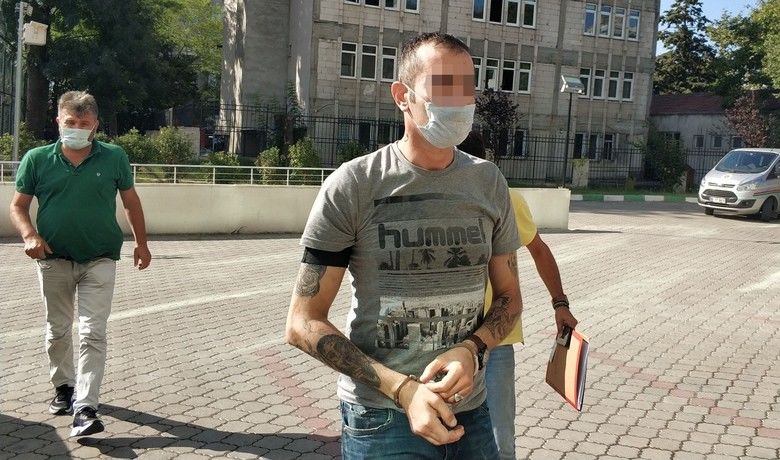 Satışa hazır uyuşturucu paketleriyle yakalandı
 - Samsun’da bir kişi narkotik polisinin takibi sonucu satışa hazır paketler halinde uyuşturucuyla yakalandı.