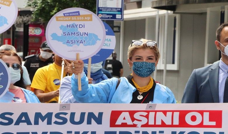Samsun 1 günde 55 bin555 aşı hedefine adım adım yaklaşıyor - Samsun’da sabah saatlerinde başlayan ’Hedef 1 Günde 55 bin 555 Aşı’ kampanyasına saat 20.20 itibariyle 46 bin 46 kişi destek verdi.