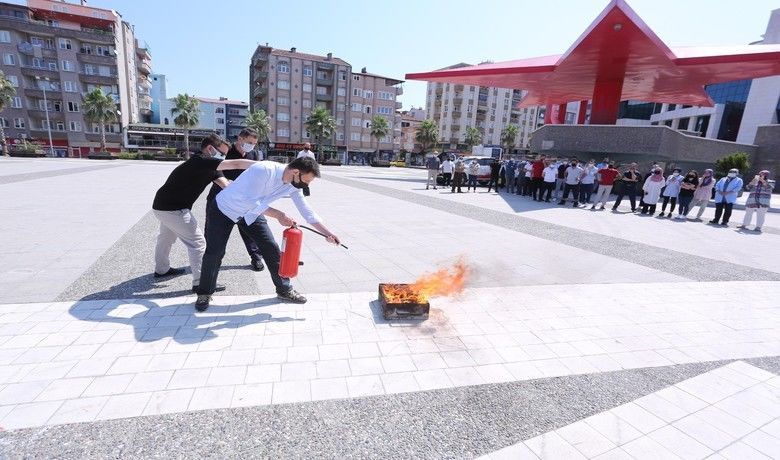 Canik Belediyesi’nde yangın tatbikatı yapıldı
 - Canik Belediyesi Sivil Savunma Uzmanlığı Birimi tarafından düzenlenen yangın tatbikatında Canik Belediyesi personeline yangın ve yangın güvenliği eğitimi verildi.