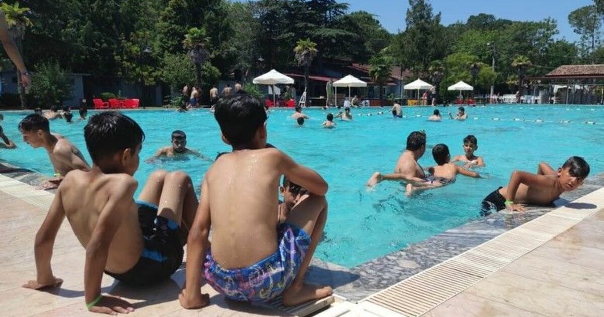 Bafra’da sıcaktan bunalanlar Ali Kale Tesislerini doldurdu