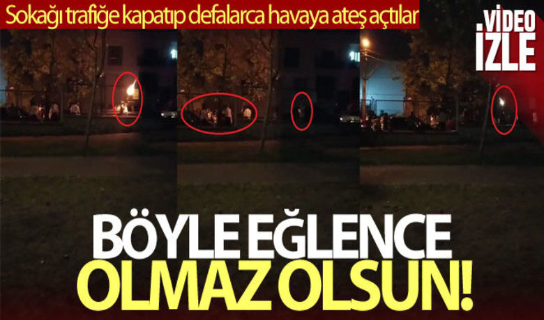 Bursa'da magandalar sokakortasında havaya ateş açtı - Bursa’da düğün sonrası sokak ortasında eğlenen magandalar, eğlencenin dozunu kaçırıp silahlarla havaya ateş açtı.