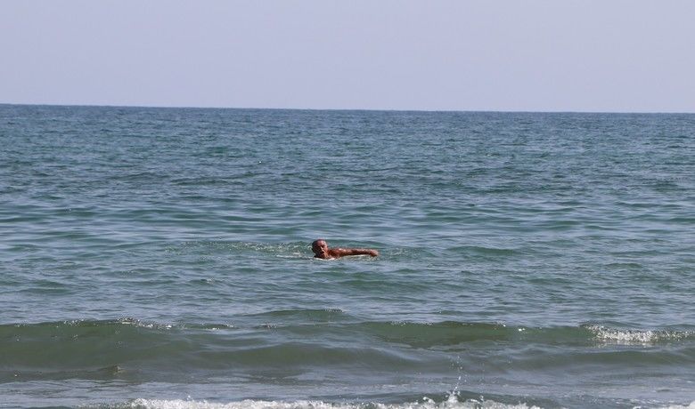 72’lik delikanlı Karadeniz’i kulaçlıyor
 - Samsun’da yaşayan 72 yaşındaki Şengör Kaynar, her gün sabahları spor amaçlı girdiği denizde yüzerek gözden kayboluyor. Uzaklara gitmesinden dolayı kimi zaman cankurtaranları kimi zaman da sahil güvenlik ekiplerini harekete geçiren Kaynar, yüzme aşkından vazgeçmiyor.