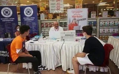 Üniversiteli adaylarına danışmanlık desteği

