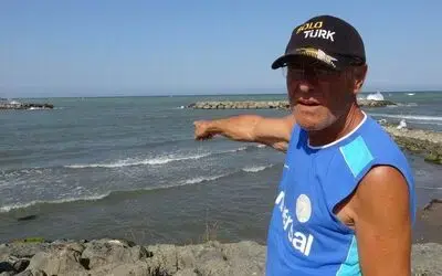 Samsun’da denizde boğulma tehlikesi geçiren 2 inşaat işçisinin durumu ağır
