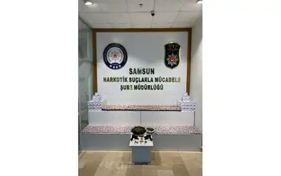 Sokak satıcılarına uyuşturucu operasyon: 11 gözaltı
