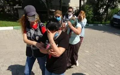 Lüks araçla hırsızlık avına çıkan 5 kişi yakalandı
