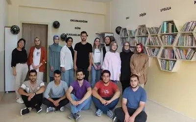 Üniversiteli gençlerden "17 İlçede 17 Kütüphane Projesi”
