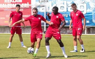 Samsunspor ile Kocaelispor 54. randevuya çıkıyor
